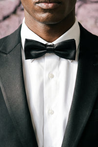 Nœud papillon d'affaires fin en satin noir pour homme