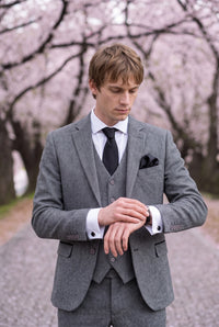 Ensemble cravate noire pour homme avec pochette et boutons de manchette