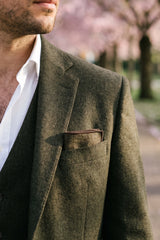 Pochette de costume en tweed marron pour homme
