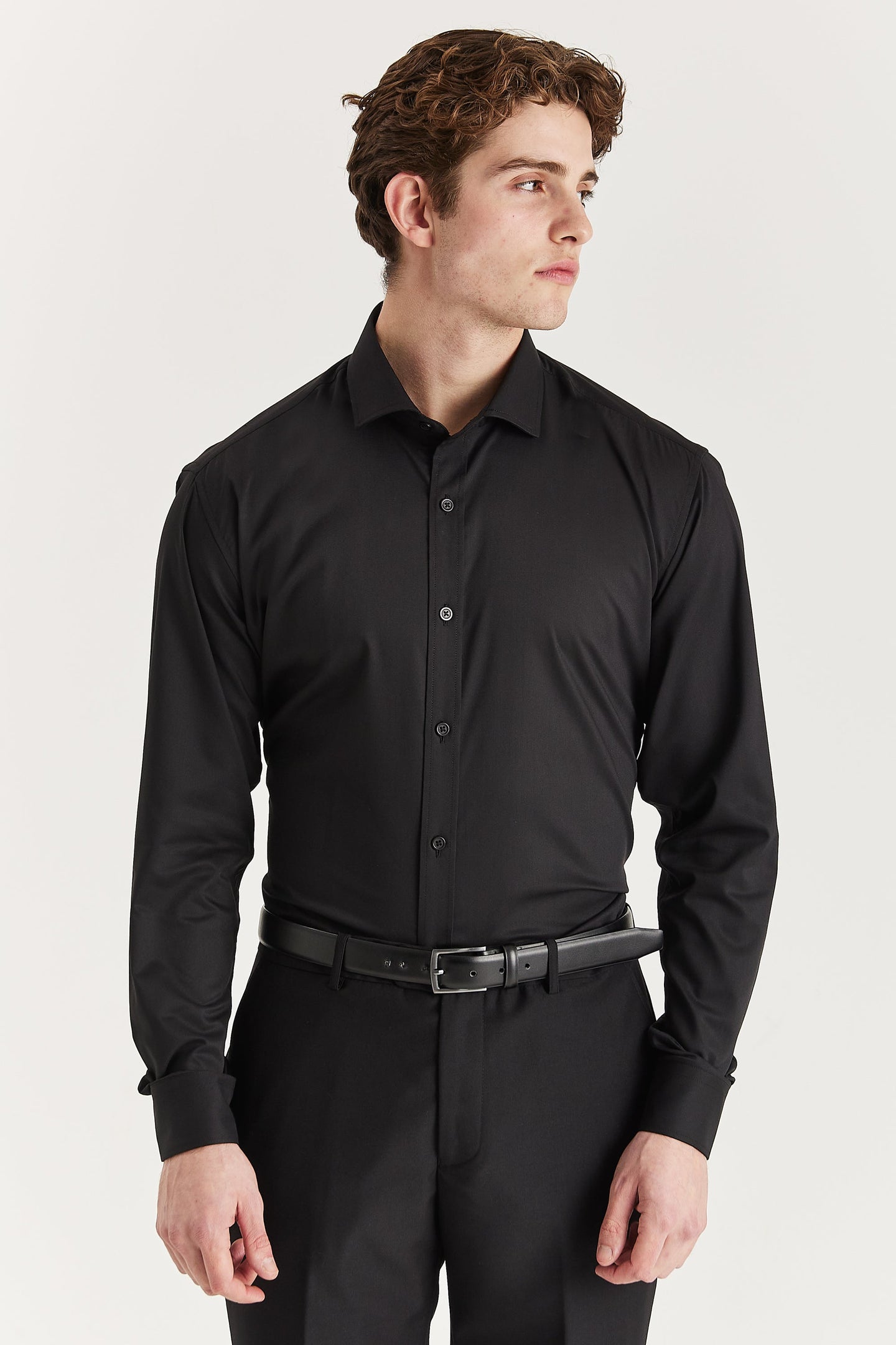 Chemise habillée classique pour homme, à poignets mousquetaires et col italien - Noire