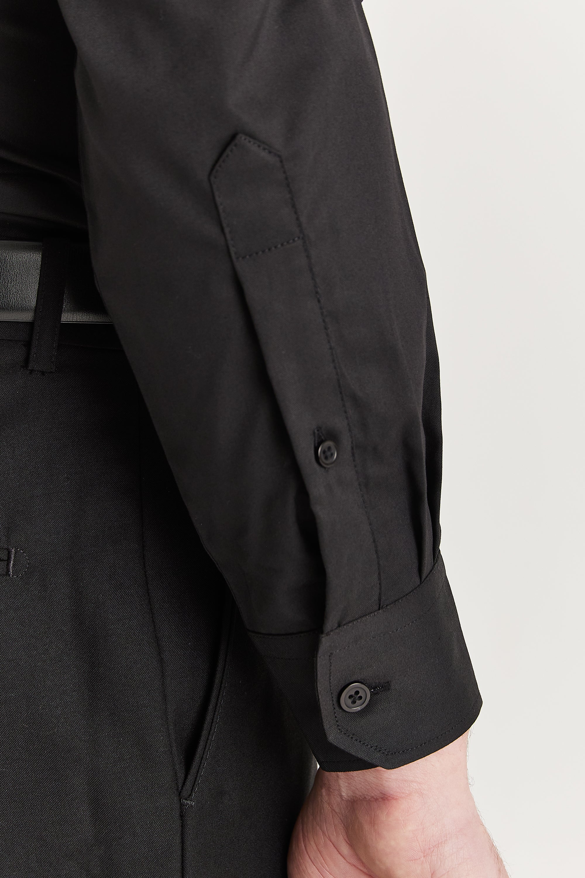 Chemise habillée classique pour homme, à poignets mousquetaires et col italien - Noire