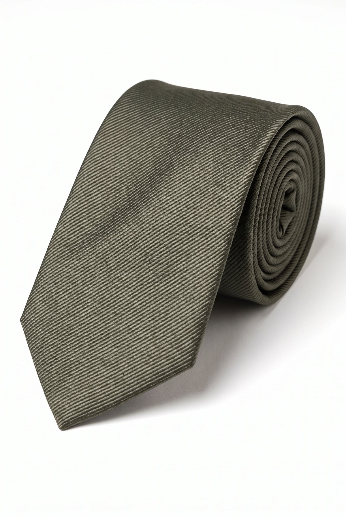 Cravate fine vert foncé pour homme