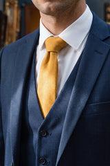Cravate pour homme en daim doré