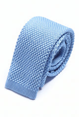 Cravate tricotée bleu clair pour homme