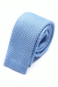 Cravate tricotée bleu clair pour homme