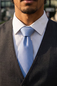 Cravate tissée texturée bleu clair pour homme