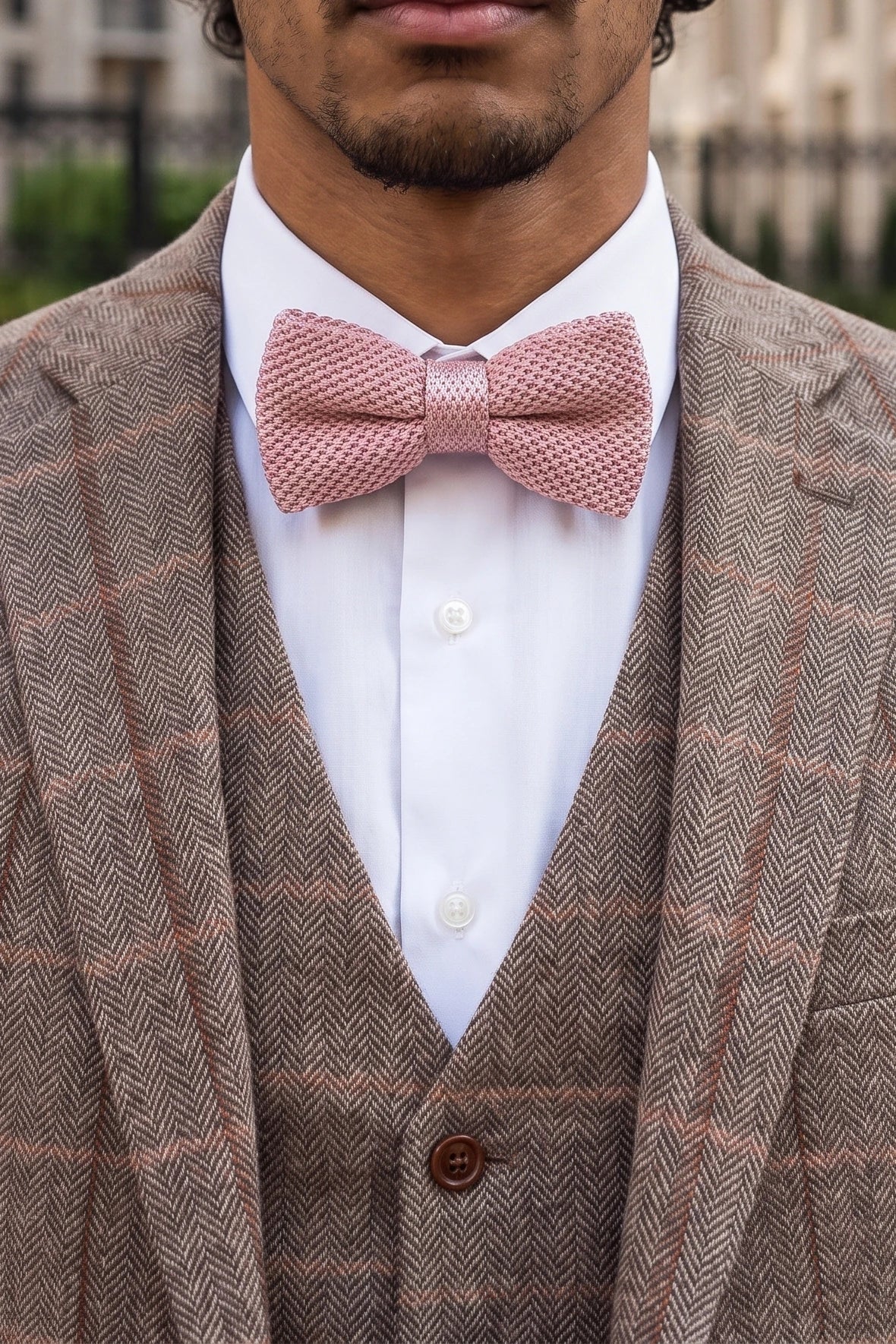 Nœud papillon rose tricoté pour homme