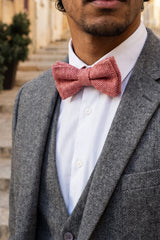 Nœud papillon en tweed rose pour homme