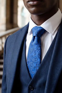 Cravate bleu roi à motifs cachemire pour homme