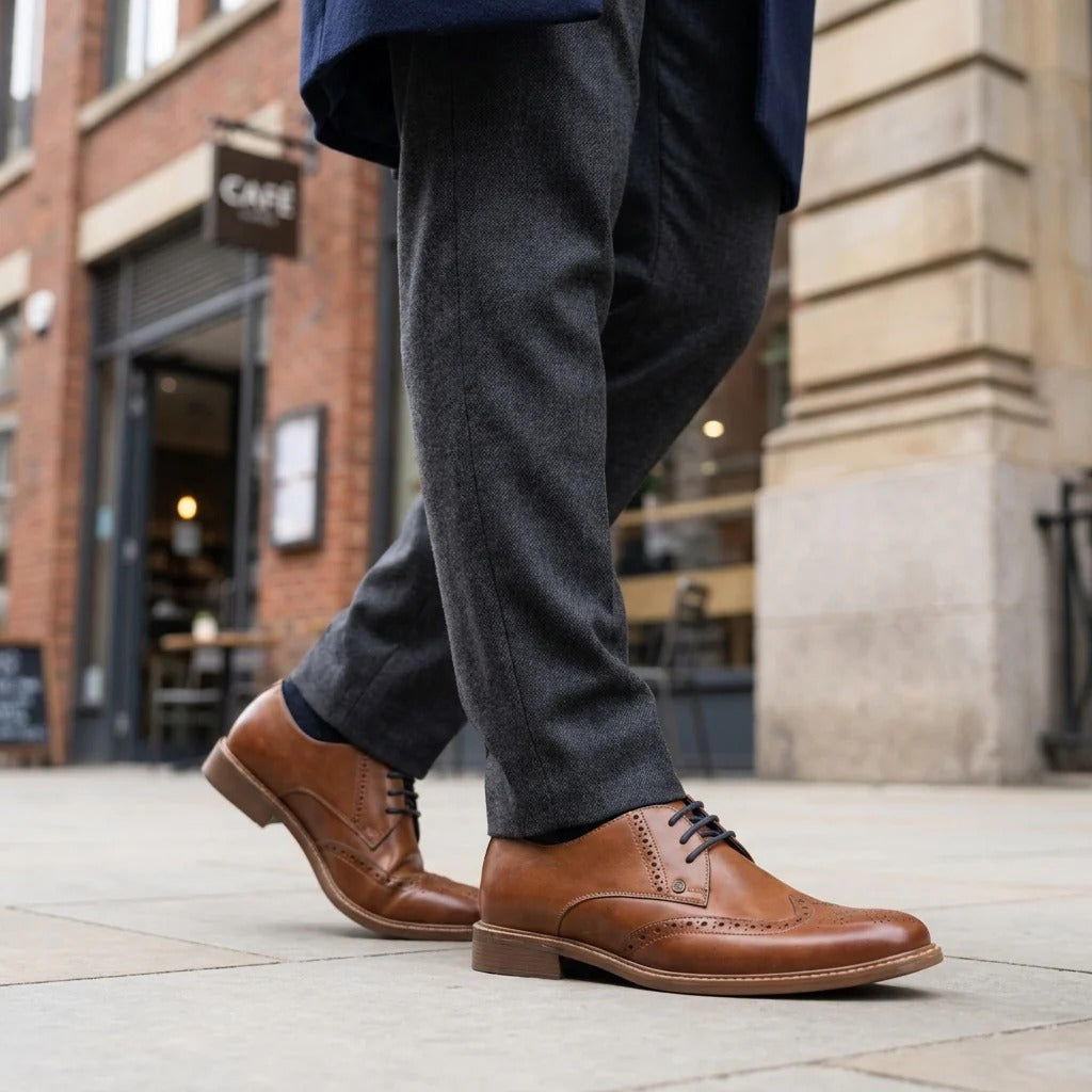 Chaussures habillées Oxford à bout golf en cuir fauve pour hommes