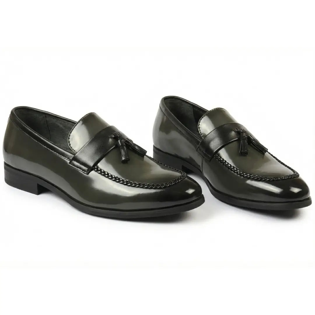 Mocassins à enfiler pour hommes, à pampilles et finition brillante