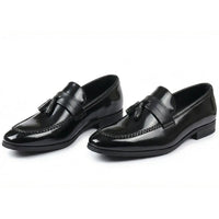 Mocassins à enfiler pour hommes, à pampilles et finition brillante