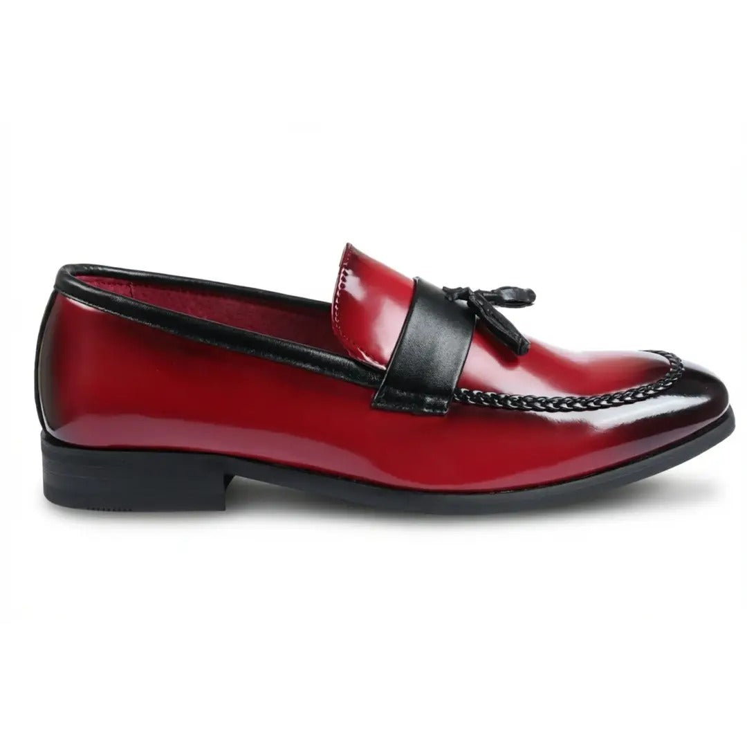 Mocassins à enfiler pour hommes, à pampilles et finition brillante