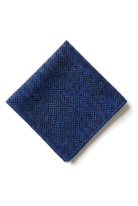Ensemble cravate et mouchoir en tweed bleu pour homme, style classique britannique, laine à chevrons.
