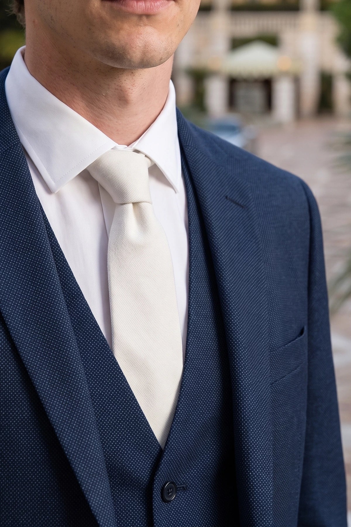 Cravate blanche pour homme en daim