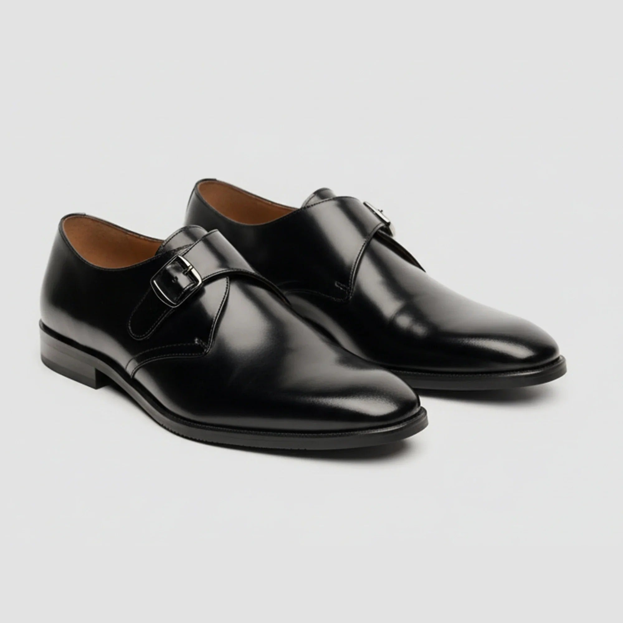 Romero - Chaussures à boucle simple noires polies pour hommes