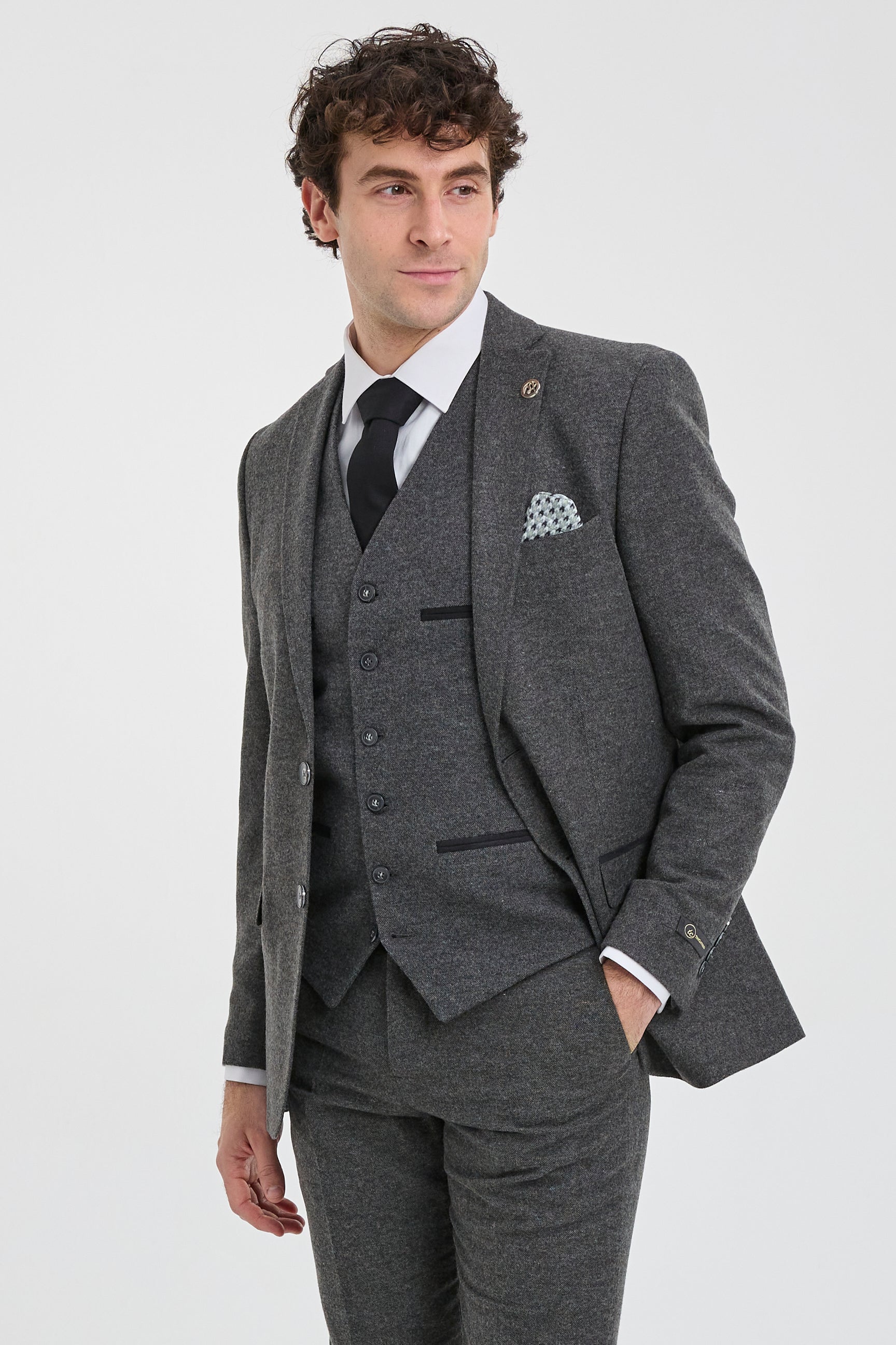 Costume en laine grise pour homme