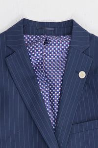 Costume trois pièces à fines rayures bleu marine pour homme