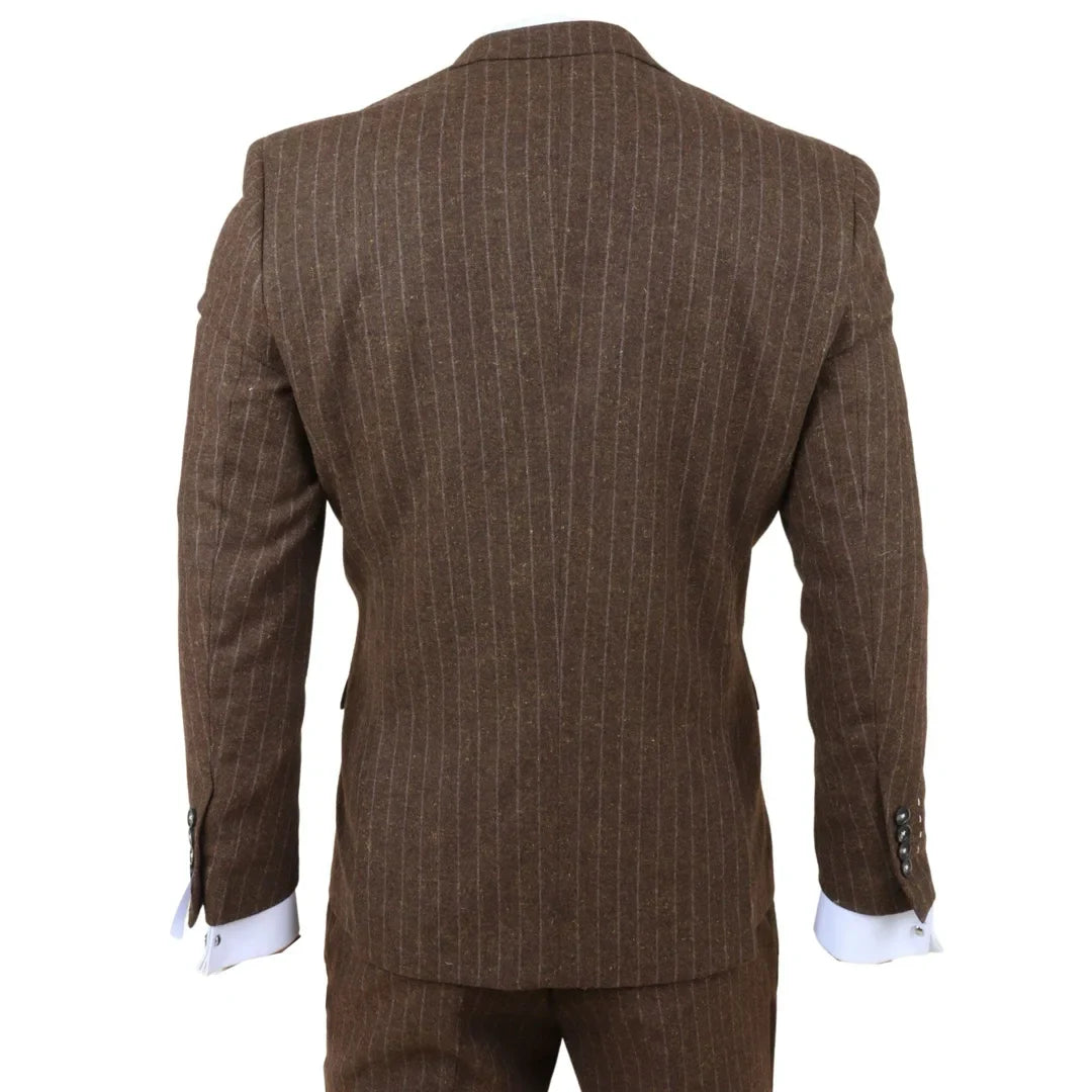 Costume trois pièces pour homme, marron à fines rayures, coupe ajustée
